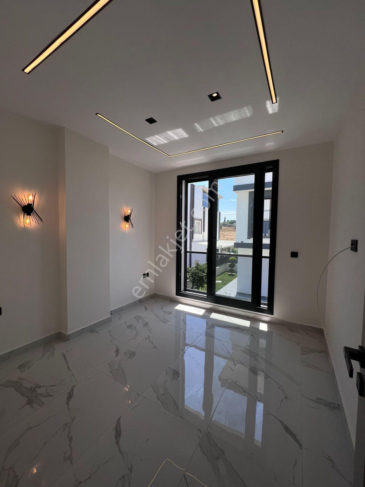 Didim Hisar Mahallesinde Akıllı Sistem Kendine Ait Havuzlu Geniş Bahçeli 4+1 Sıfır Villa - Görsel 10