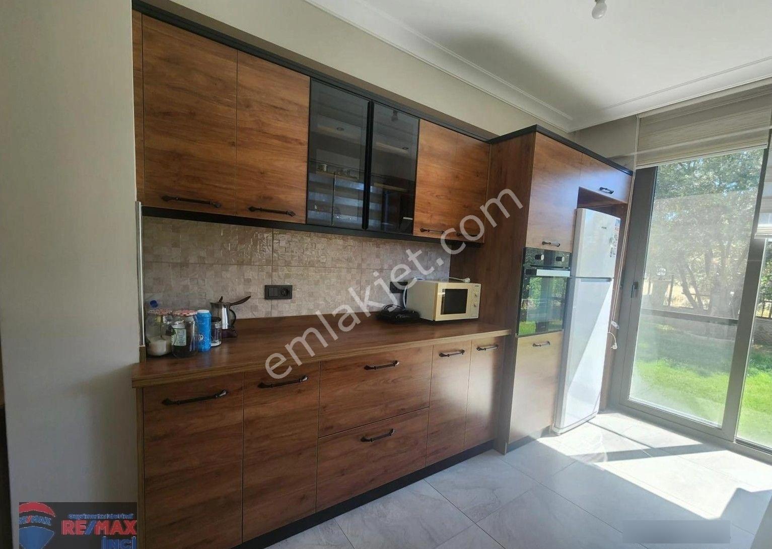 Re/max İnci'den Gömeç Karaağaç'ta Kiralık Deniz Manzaralı Müstakil Villa - Görsel 14