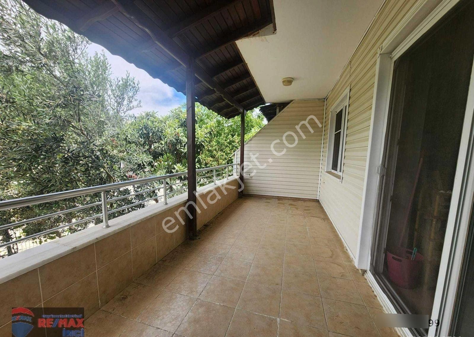 Re/max İnci'den Edremit Ülkü Yolunda Satılık 6+1 Tripleks Villa - Görsel 18