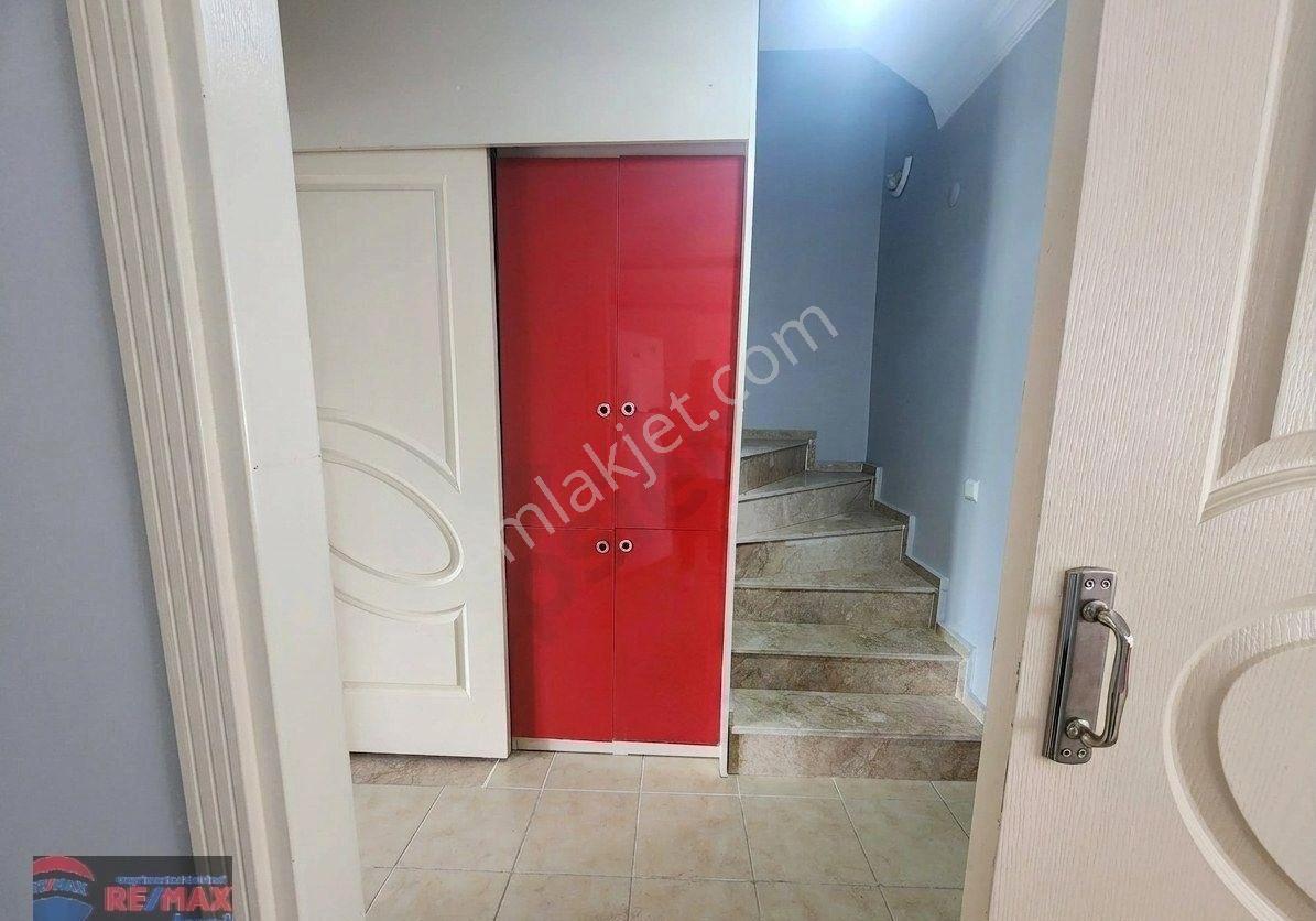 Re/max İnci'den Edremit Ülkü Yolunda Satılık 6+1 Tripleks Villa - Görsel 30