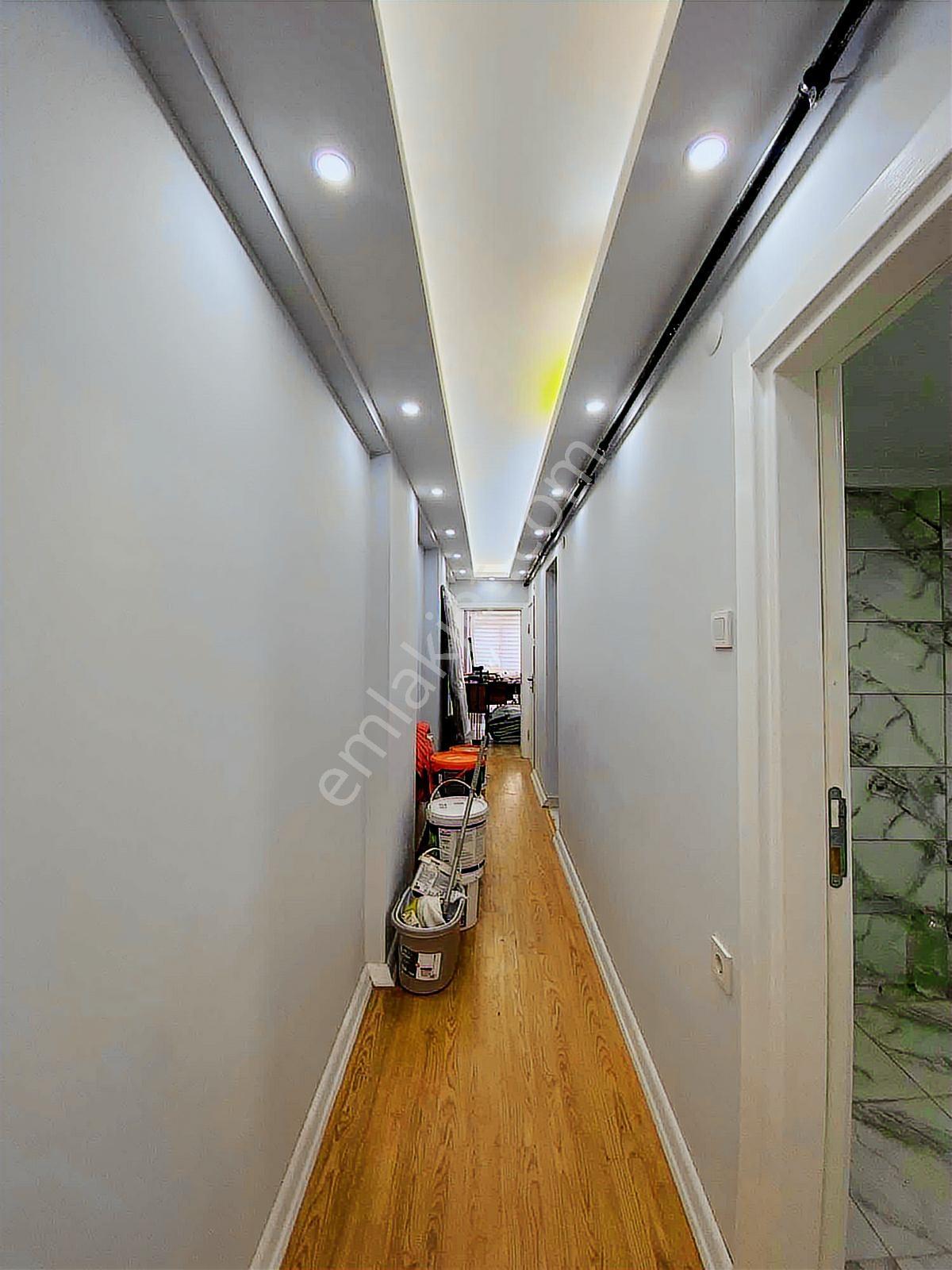İnönü Caddesının En Prestijli Yerinde Eşyalı Kiralık Ofis - Görsel 11