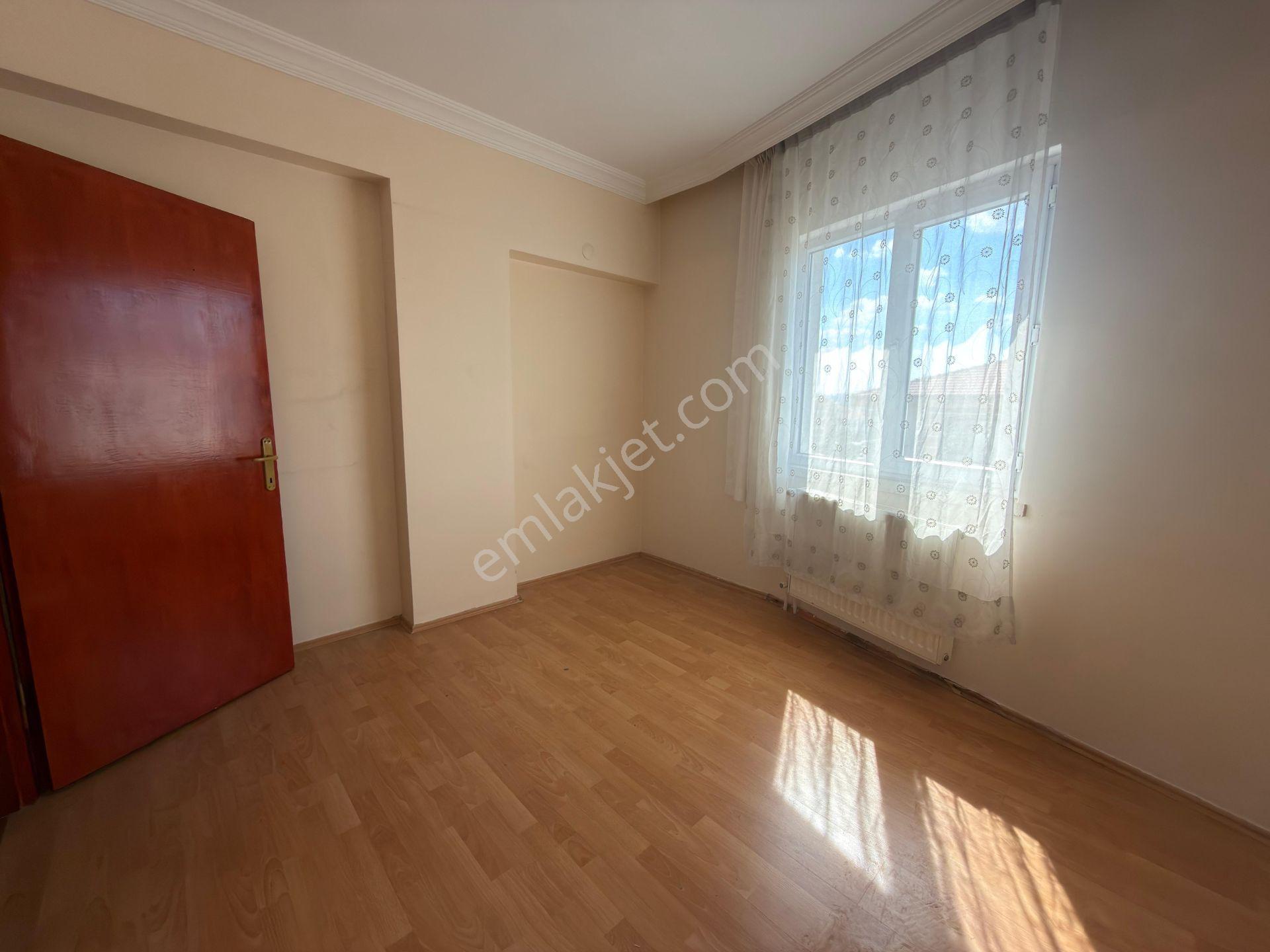 Turyap'tan Çaldıran Mah 507 Sokak 3+1 1. Kat Kiralık - Görsel 24