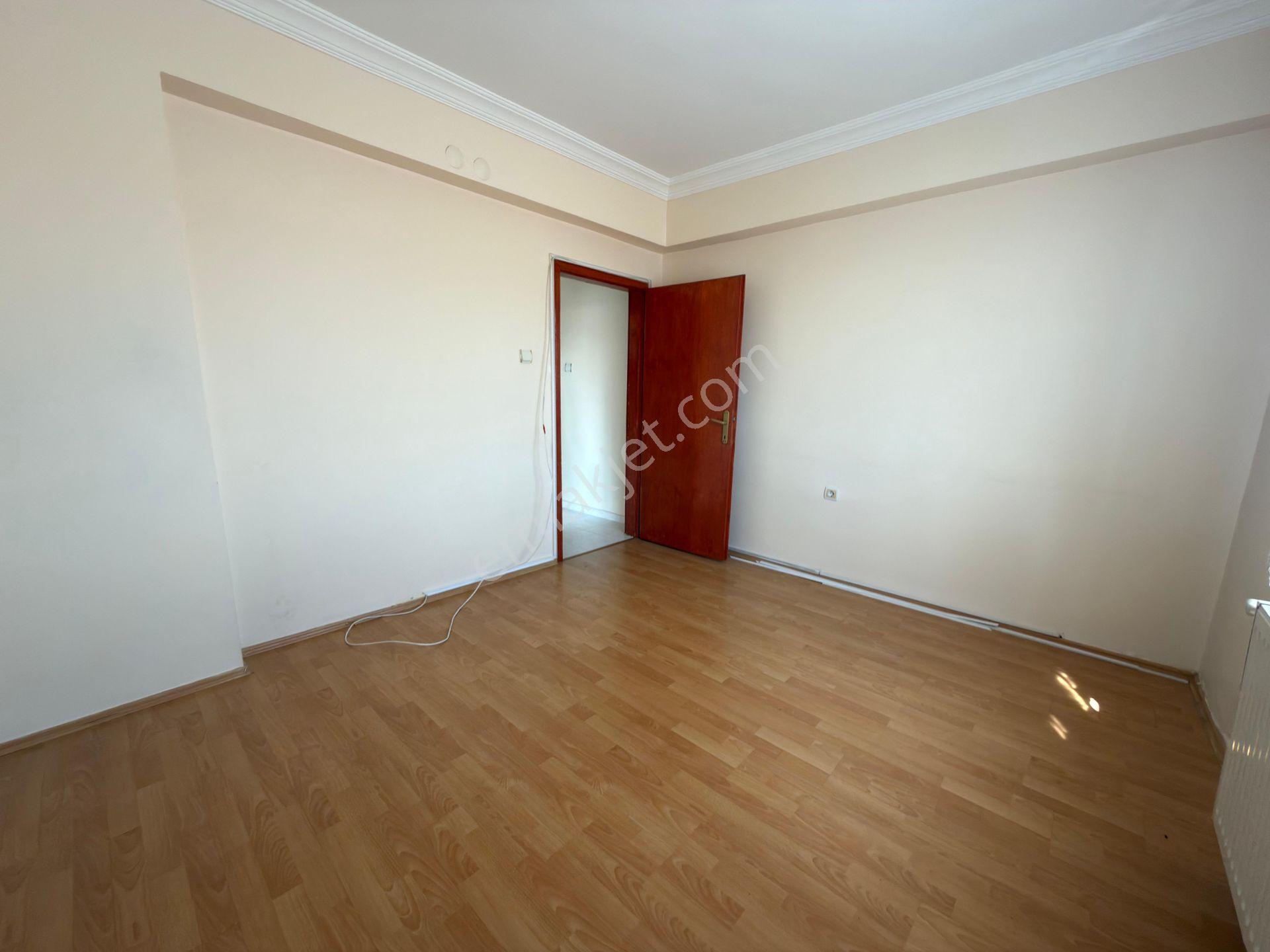 Turyap'tan Çaldıran Mah 507 Sokak 3+1 1. Kat Kiralık - Görsel 17
