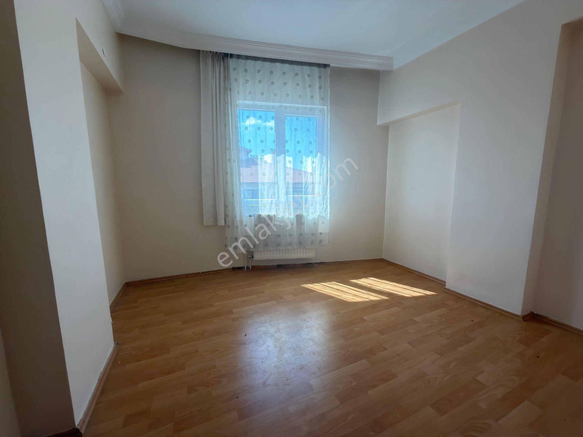 Turyap'tan Çaldıran Mah 507 Sokak 3+1 1. Kat Kiralık - Görsel 23