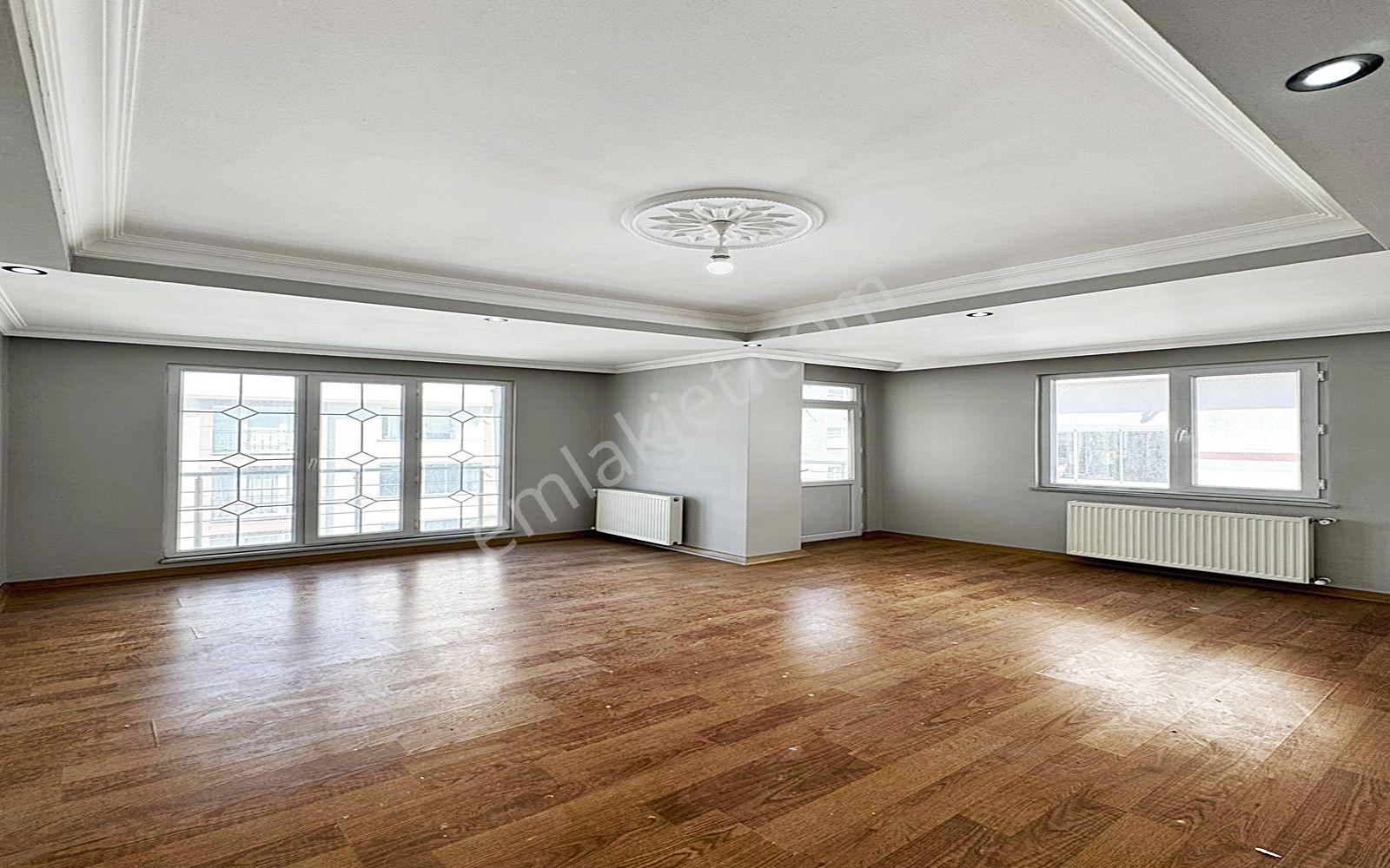 Metrobüse 4 Dk Yürüme Mesafesinde Çift Girişli Krediye Uygun 3+2 Teraslı Dublex Daire!!! - Görsel 2