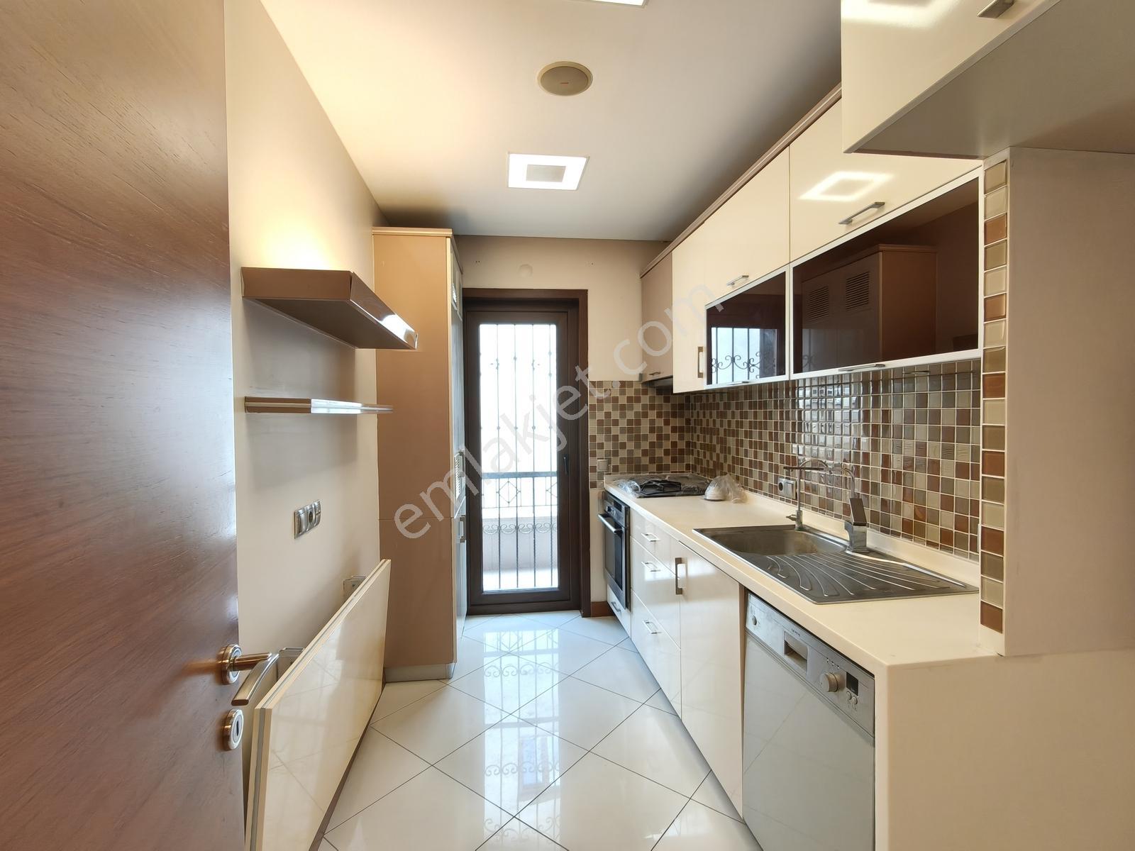 Emaks'tan/öveçlerde/iyi Yapılı/katta/ön Cephe/eşyalı 3+1 Ofis - Görsel 24