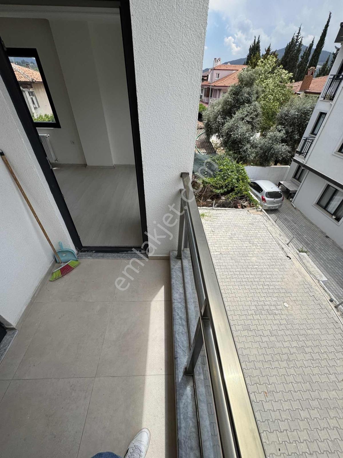 Bayır Merkezde Asansörlü, Ara Kat, Ferah 2+1 Kiralık Daire - Görsel 13