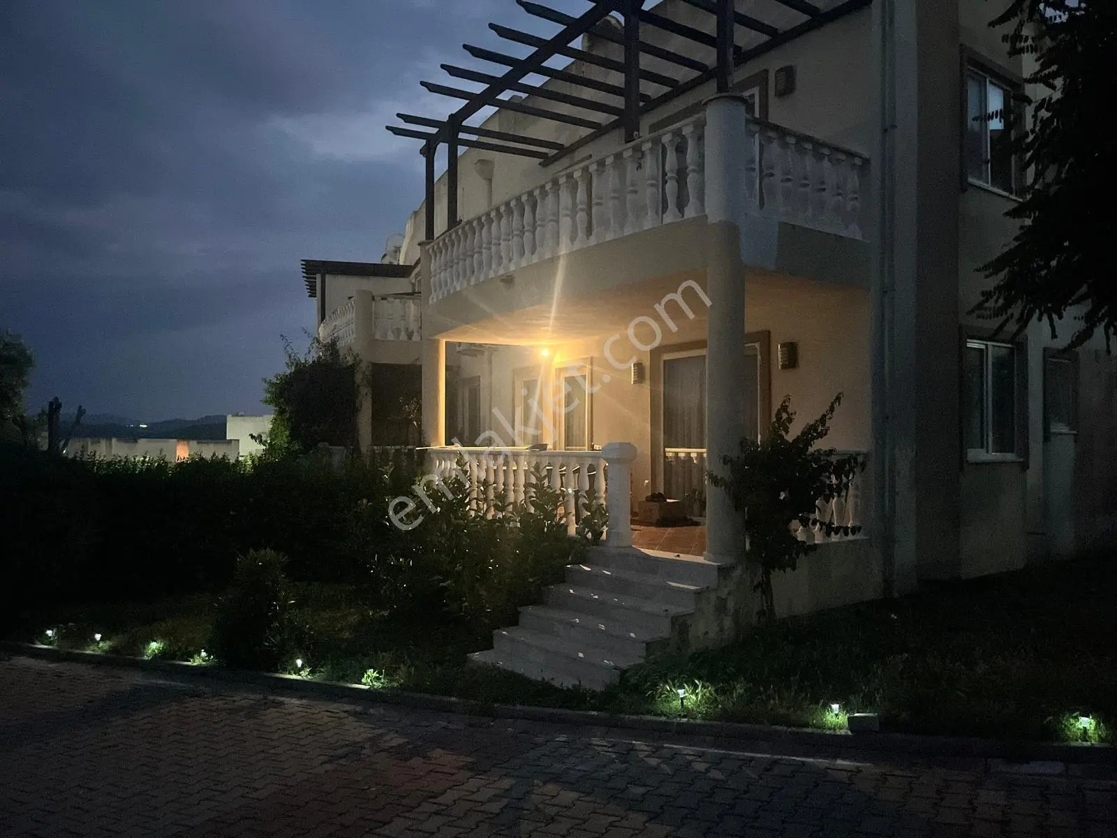 Boğaziçi Adabükü'nde 2+1 Bahçe Katı Kiralık - Görsel 2