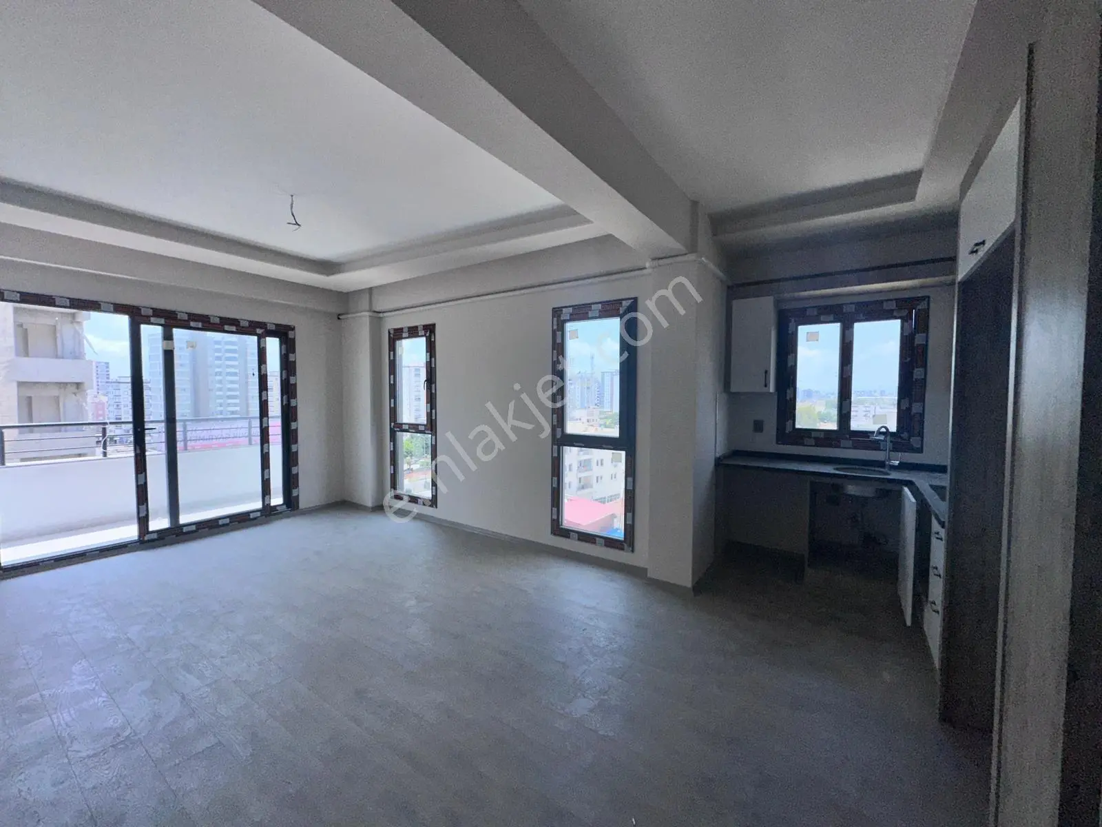 Rw Budur'dan Geniş Oturama Sahip 1+1 Kiralık Daire - Görsel 5