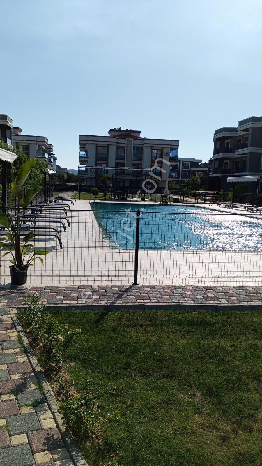 Satılık İzmir Menderes'te Havuzlu Site İçinde 2+1 Daire - Görsel 3