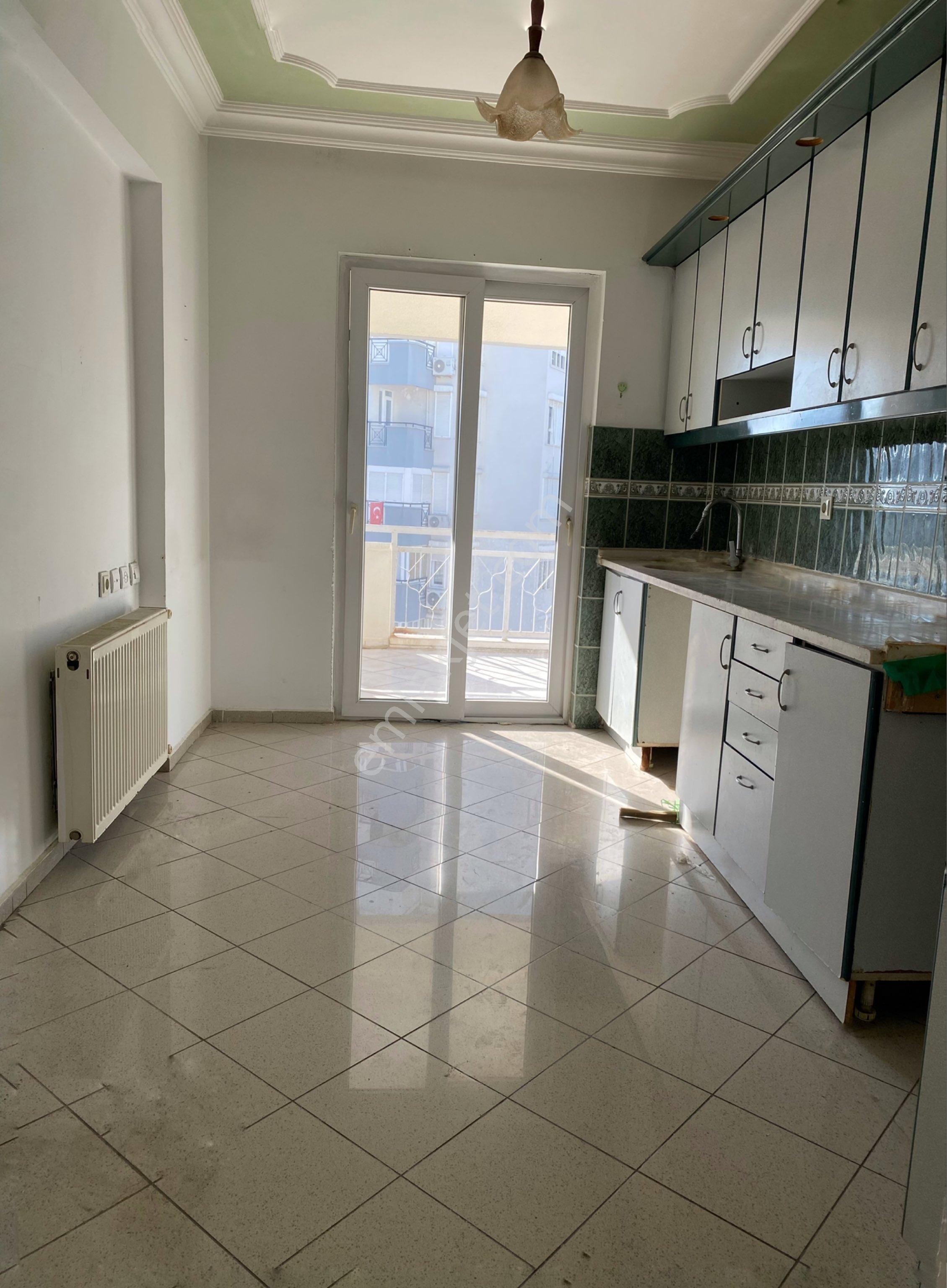 Lara Fener Mah. Özgülkent Sitesi Sahile 500 M Metre Mesafede 3+1 Kiralık Daire - Görsel 5