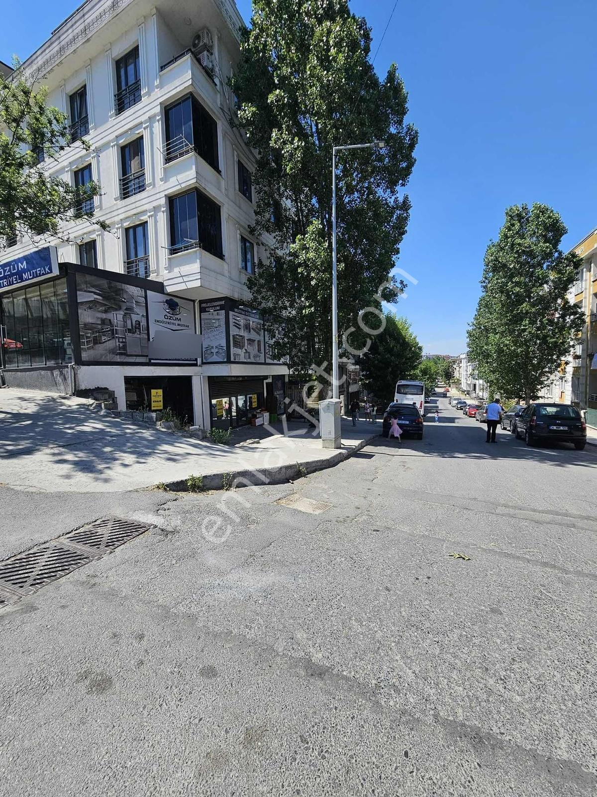 Beylikdüzü Yakupluda Kiralık Depolu Dükkan - Görsel 24