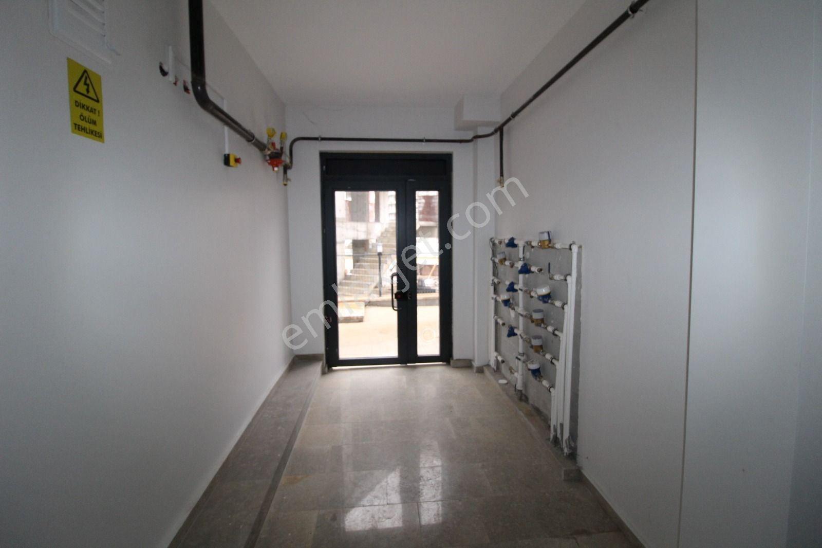 Kocaeli Başiskele Ulus Caddesi Üzerinde Arakat Kiralık Daire - Görsel 29