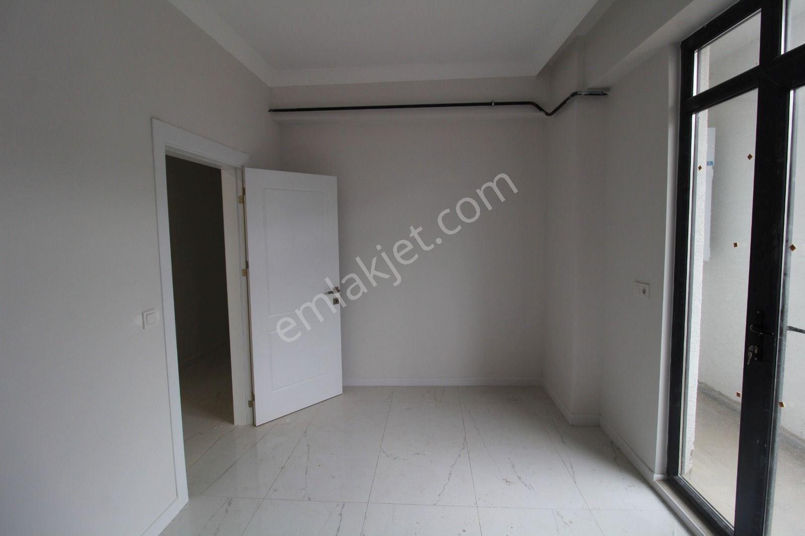 Kocaeli Başiskele Ulus Caddesi Üzerinde Arakat Kiralık Daire - Görsel 21