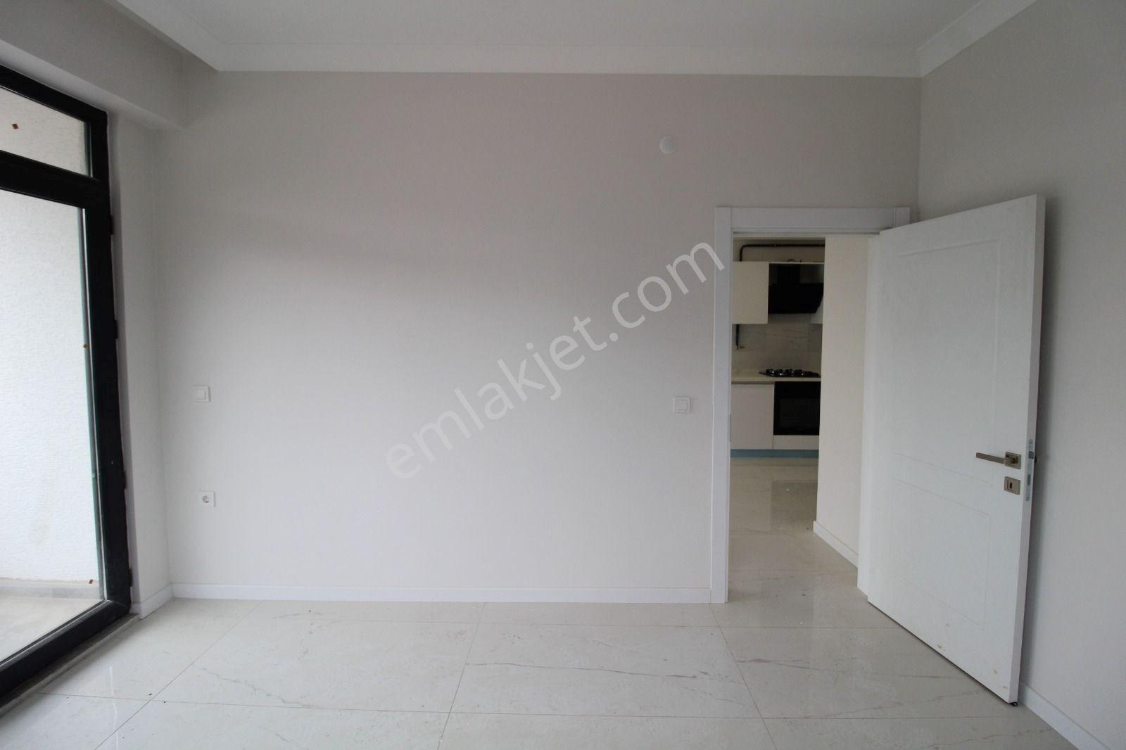 Kocaeli Başiskele Ulus Caddesi Üzerinde Arakat Kiralık Daire - Görsel 17
