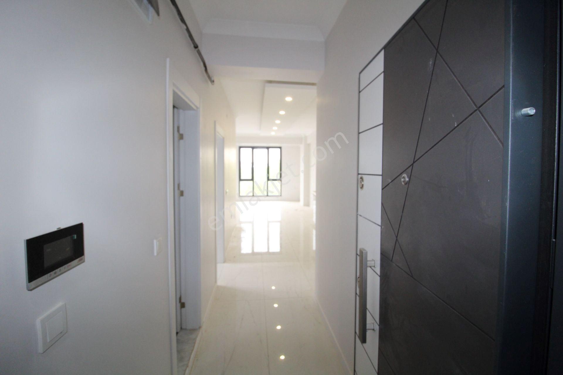Kocaeli Başiskele Ulus Caddesi Üzerinde Arakat Kiralık Daire - Görsel 4