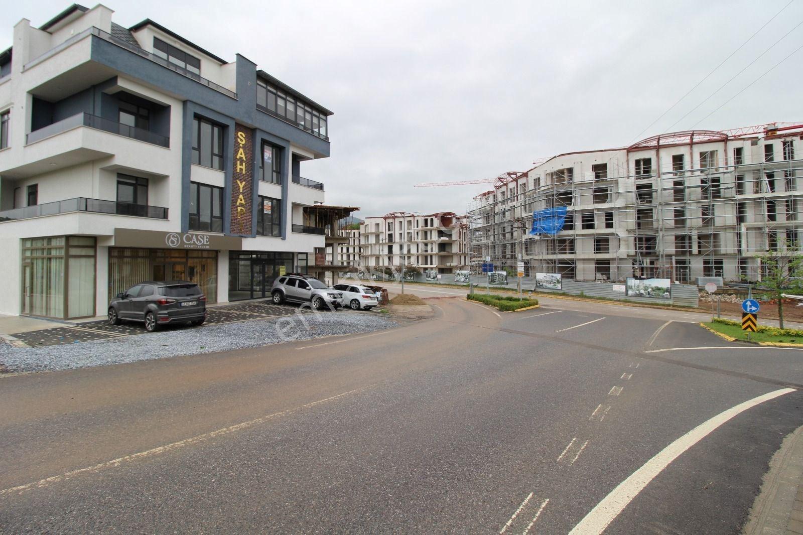 Kocaeli Başiskele Ulus Caddesi Üzerinde Arakat Kiralık Daire - Görsel 34