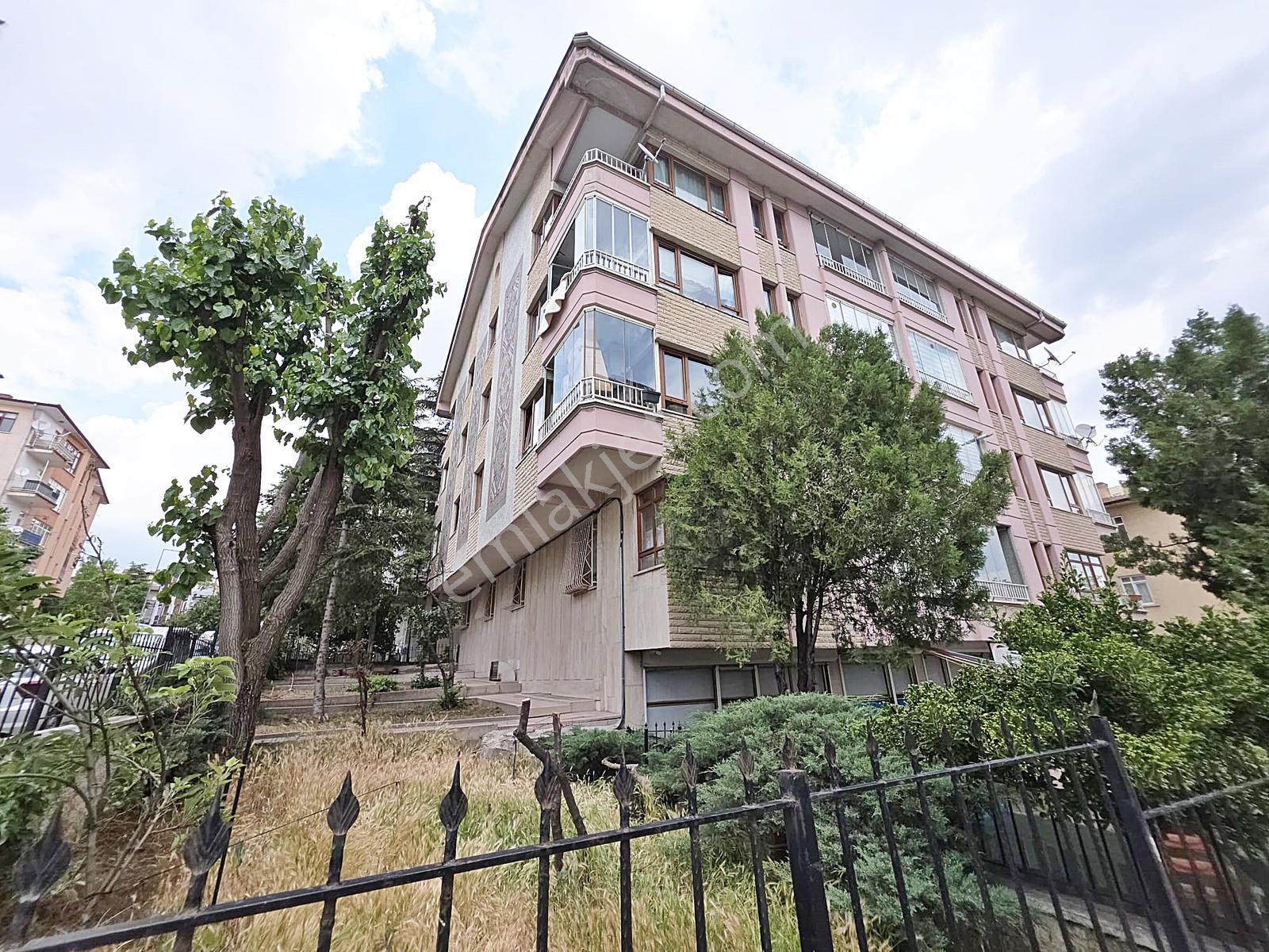 Etlik Şehir Has. Karşı Köşe Başı Yapılı Geniş 4+1 Kiralık - Görsel 16