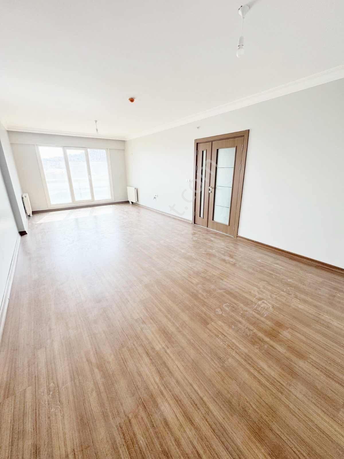 Yoldaş İnş Kiralık 3+1 150 M2 5.kat Site İçerisinde Daire - Görsel 22