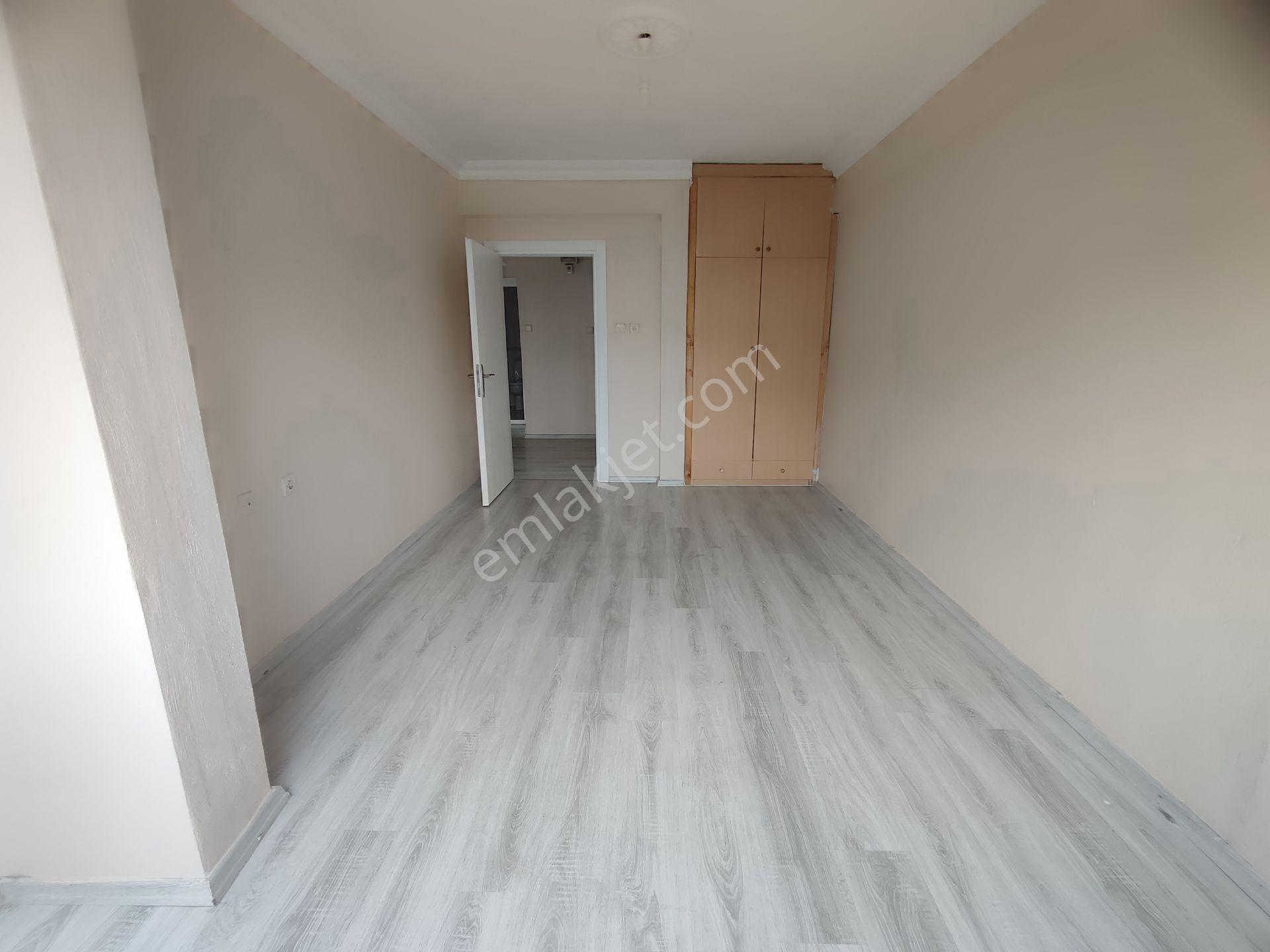 Kardeşten Akçay Altınkumda Doğalgazlı Ara Kat Bahçe Cepheli Ayrı Mutfaklı Geniş 2+1 Daire - Görsel 13