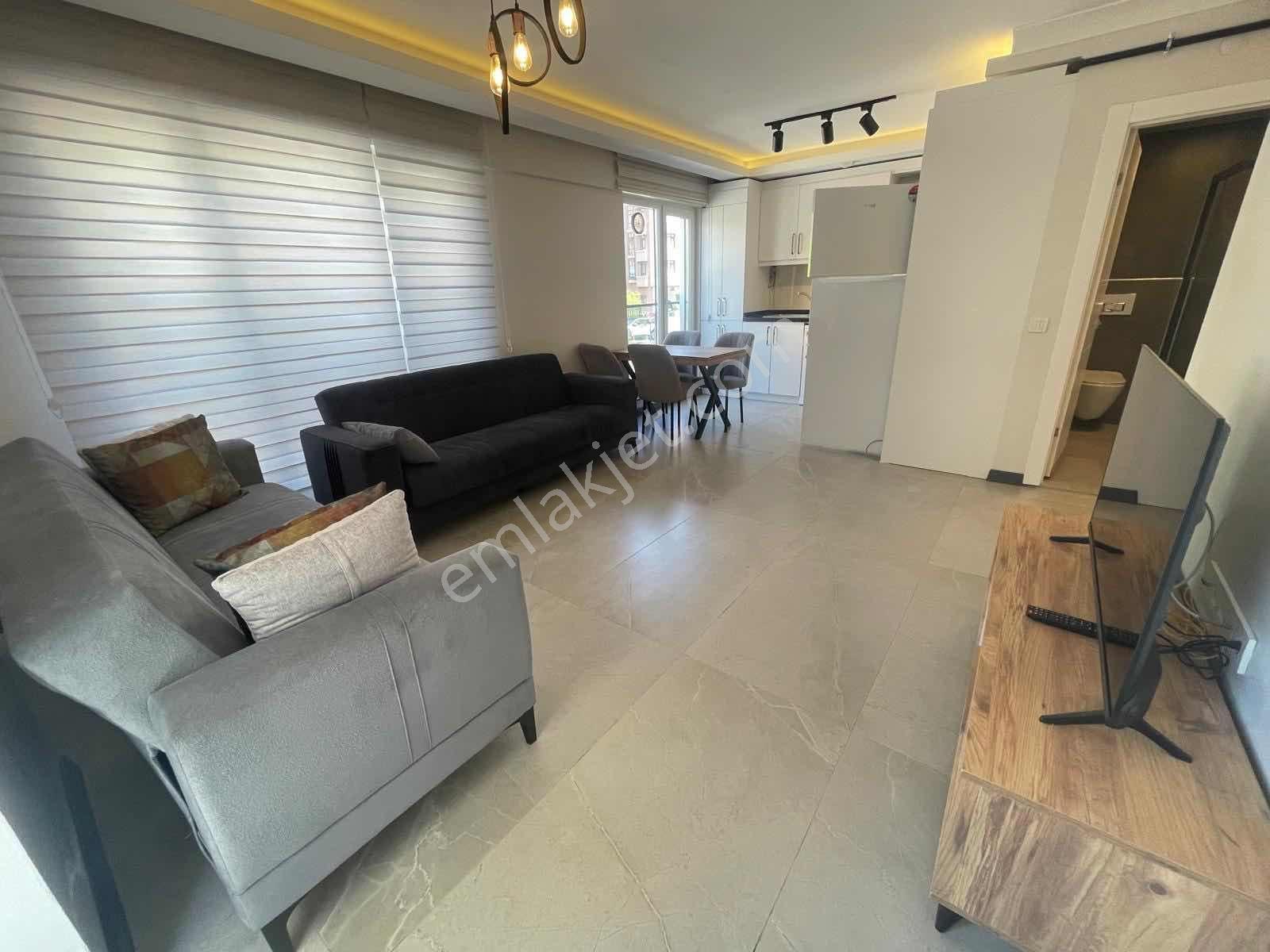 Cumhuriyet Gayrimenkulden 1+1 Full Eşyalı Emek'te - Görsel 26