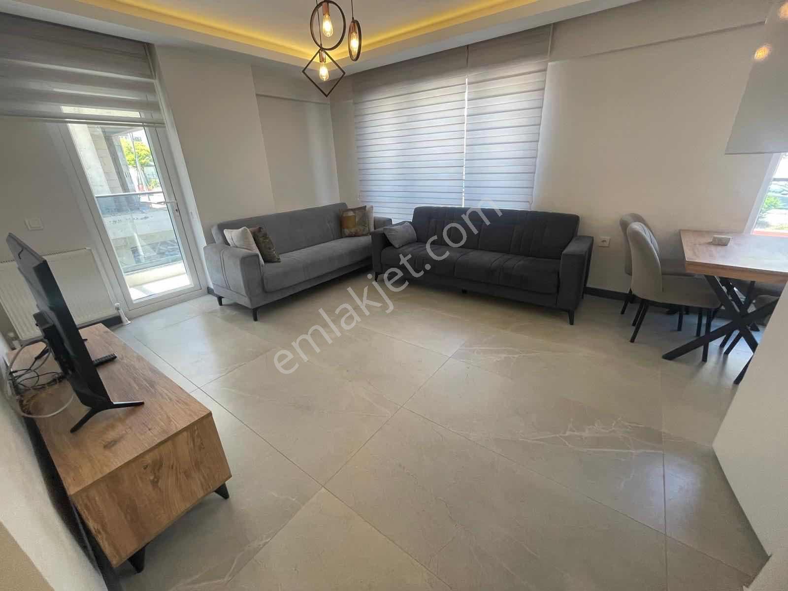 Cumhuriyet Gayrimenkulden 1+1 Full Eşyalı Emek'te - Görsel 12