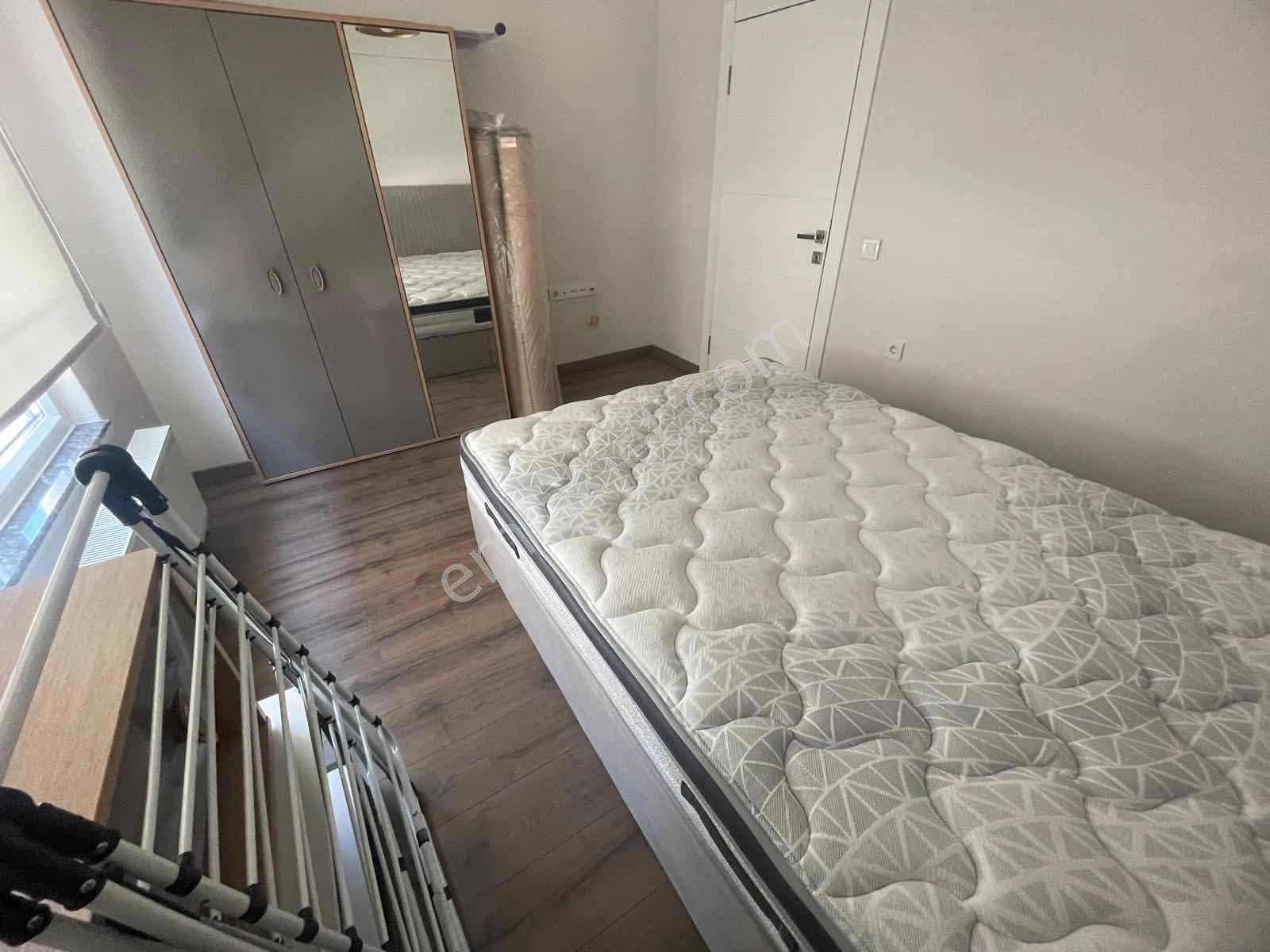Cumhuriyet Gayrimenkulden 1+1 Full Eşyalı Emek'te - Görsel 33