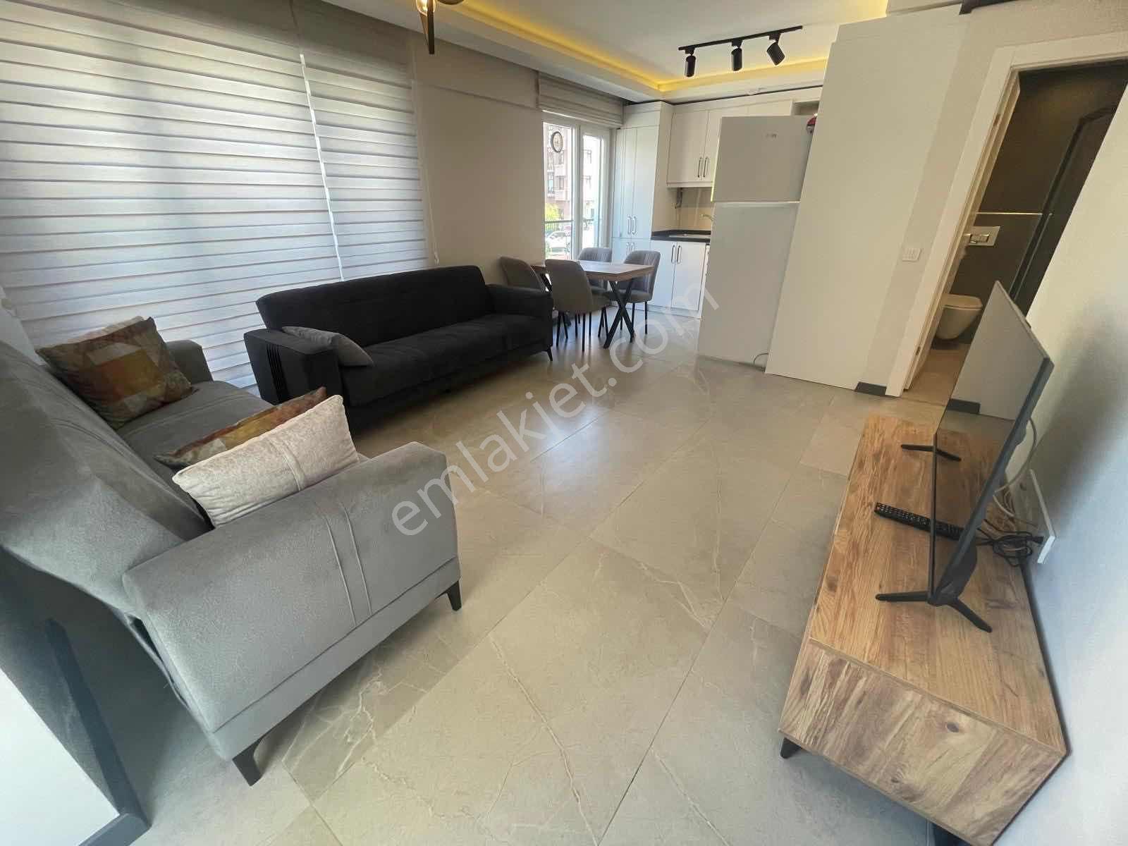 Cumhuriyet Gayrimenkulden 1+1 Full Eşyalı Emek'te - Görsel 27