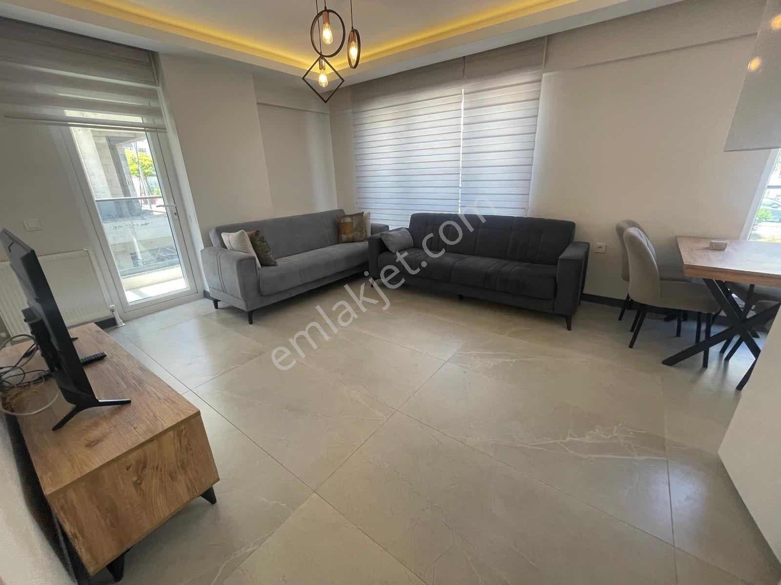 Cumhuriyet Gayrimenkulden 1+1 Full Eşyalı Emek'te - Görsel 4