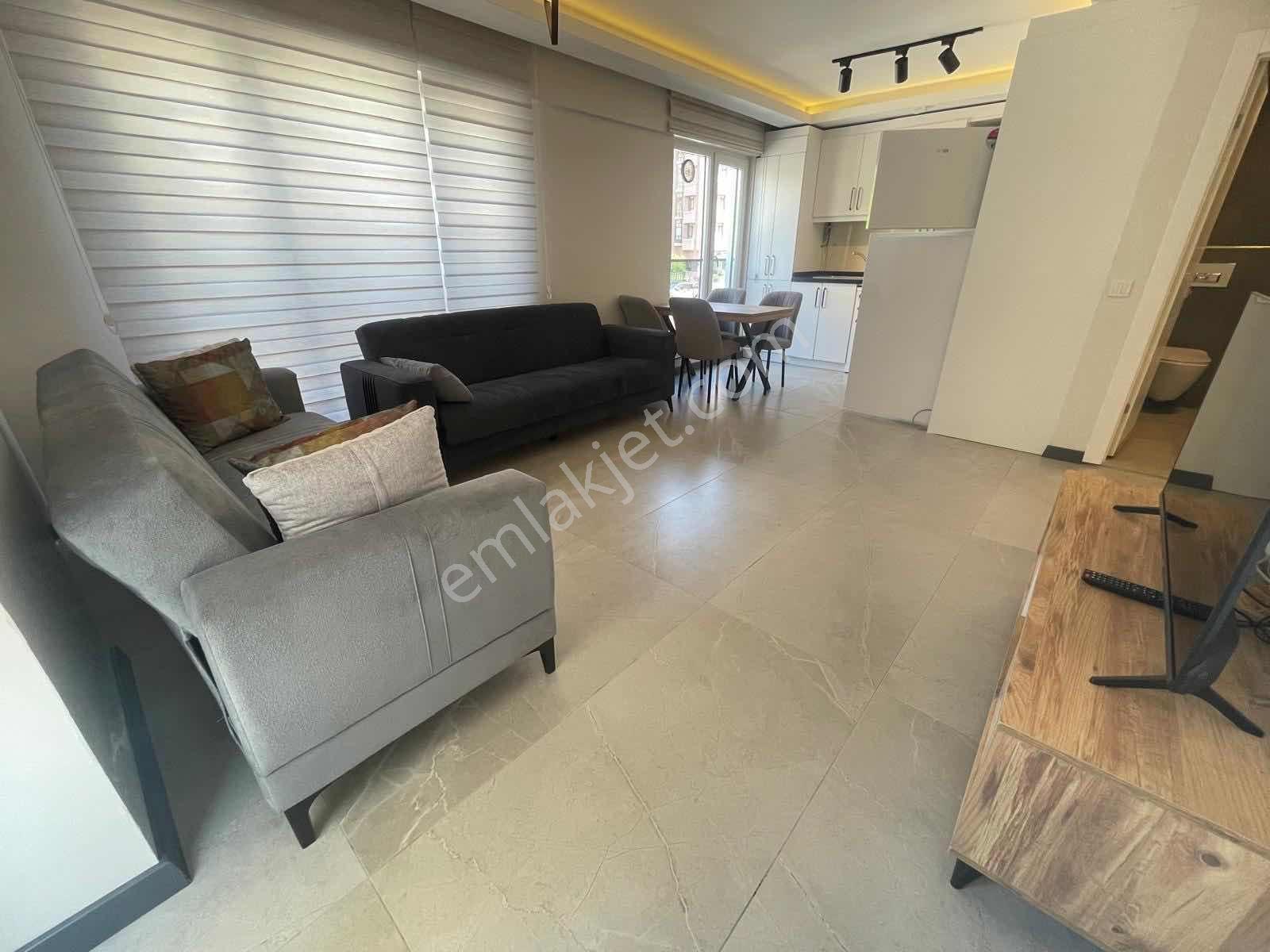 Cumhuriyet Gayrimenkulden 1+1 Full Eşyalı Emek'te - Görsel 42