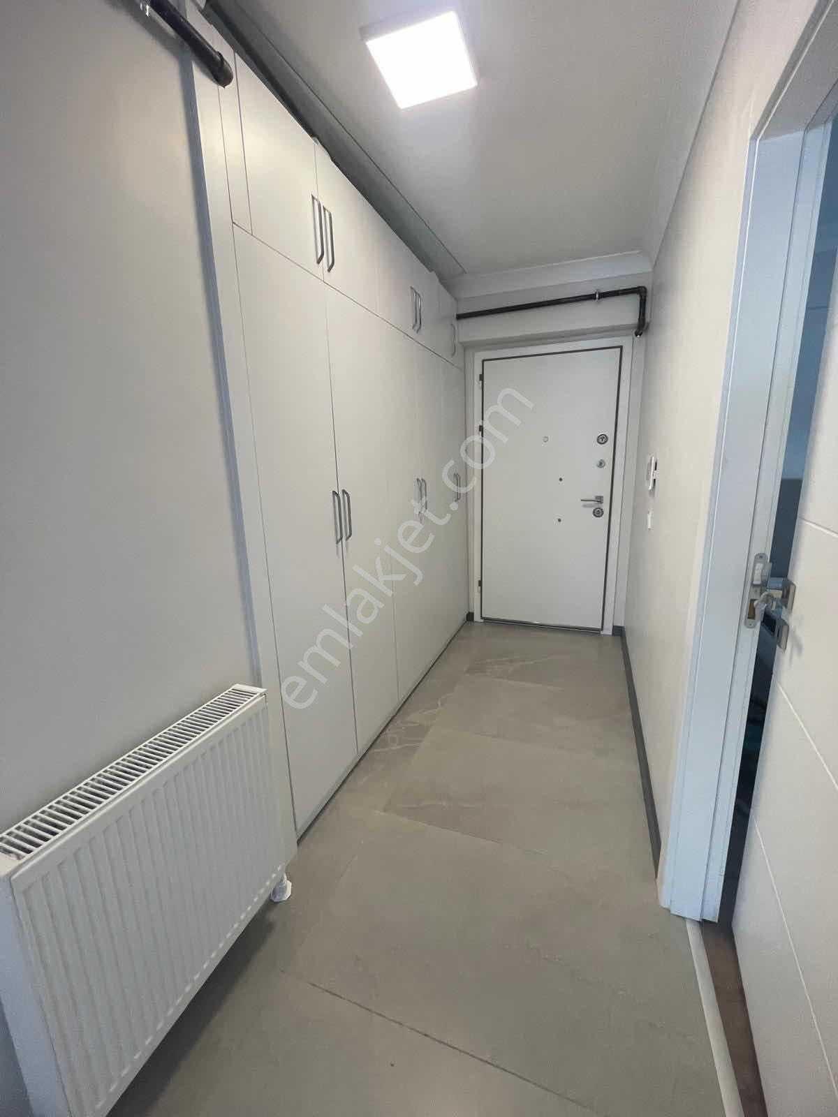 Cumhuriyet Gayrimenkulden 1+1 Full Eşyalı Emek'te - Görsel 37