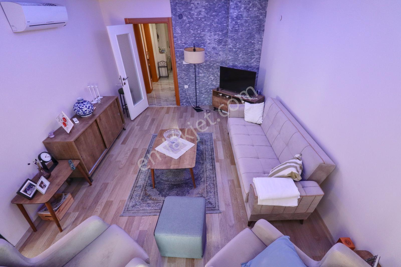 Altınıoluk'ta Satılık 3+1 Daire Denize 300 Mt Eşyalı - Görsel 17