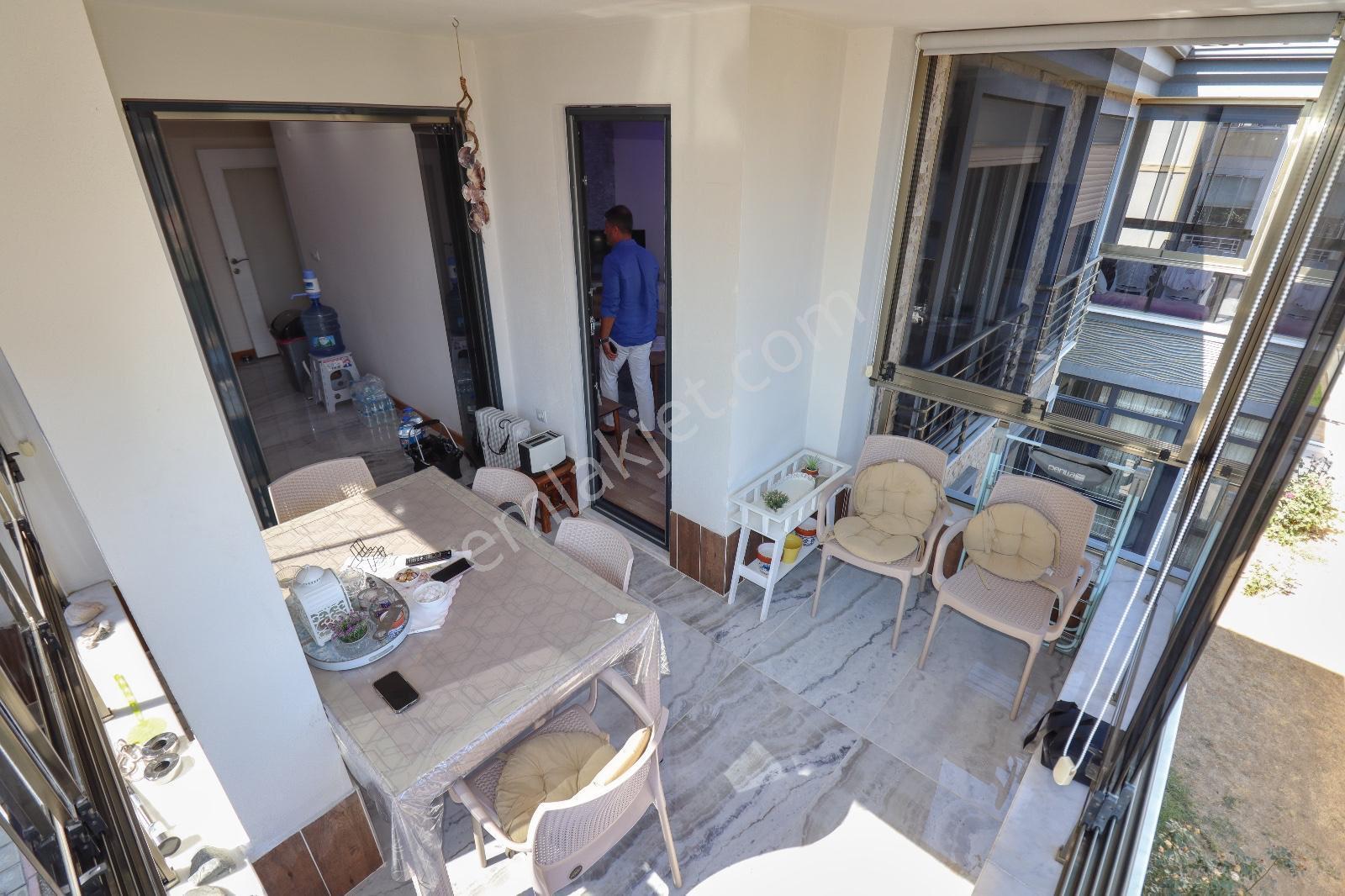 Altınıoluk'ta Satılık 3+1 Daire Denize 300 Mt Eşyalı - Görsel 13