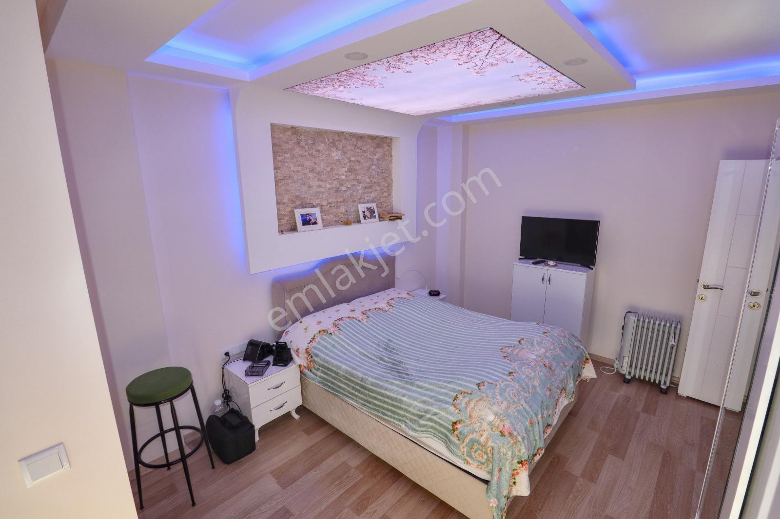 Altınıoluk'ta Satılık 3+1 Daire Denize 300 Mt Eşyalı - Görsel 23