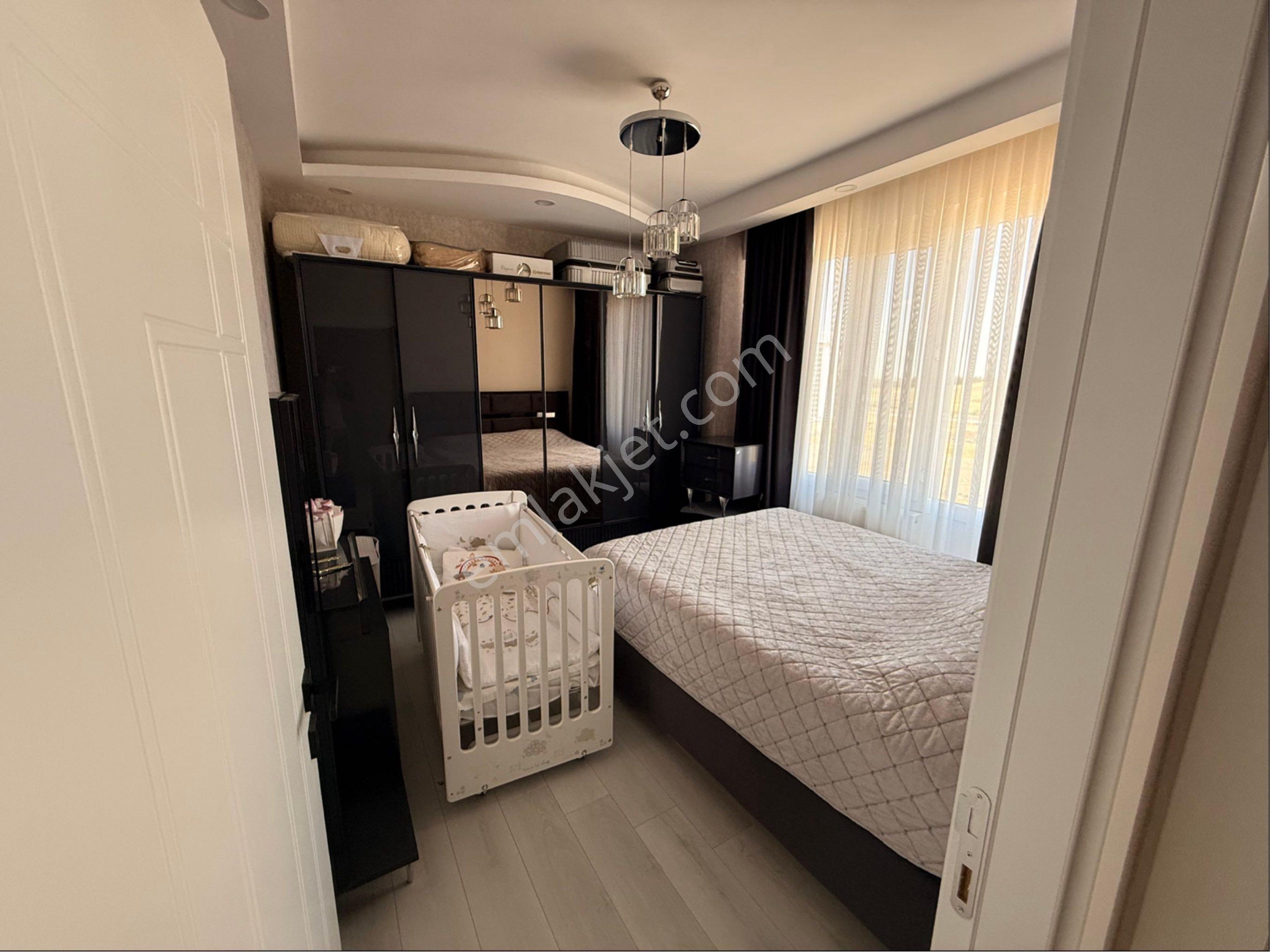 Stadyum Civarı 2+1 90m2 8 Bloklu Ferah Site İçerisinde - Görsel 17