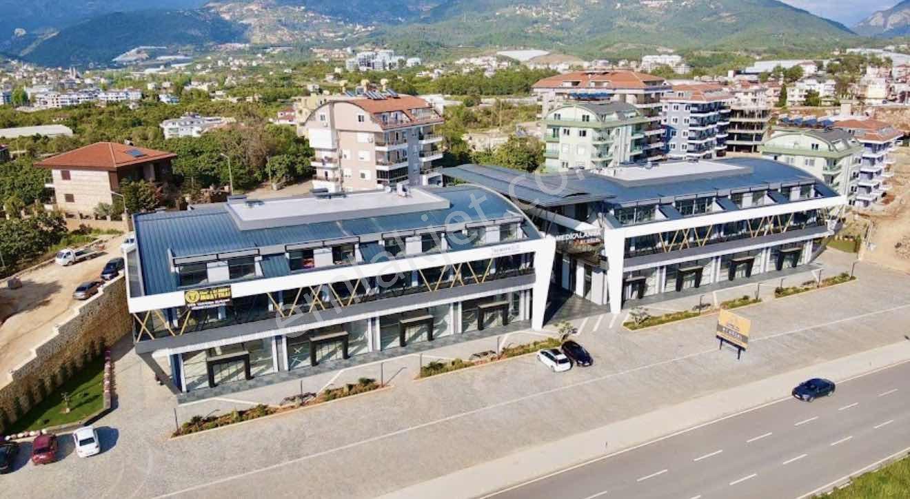Alanya Oba Plaza İçerisinde Satılık 2+1 Dükkan
