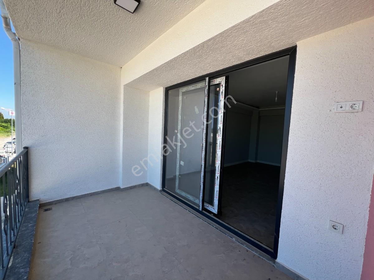 Sakarya Adapazarı Şeker Mah.otoparklı Siteiçi Kiralık Geniş 3+1 - Görsel 27