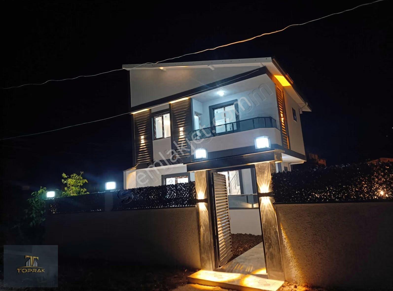 Yeniçiflikte Ultra Lüks Vila Toprak İnşaat