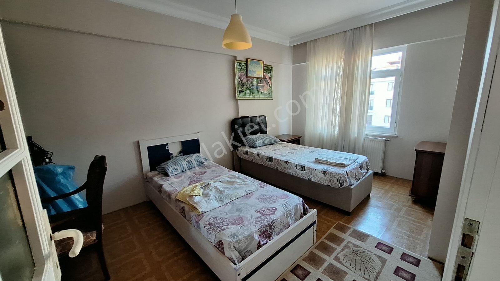 Fındıklı'da Merkezi Lokasyonunda 3+1 Eşyalı Kiralık Daire - Görsel 23