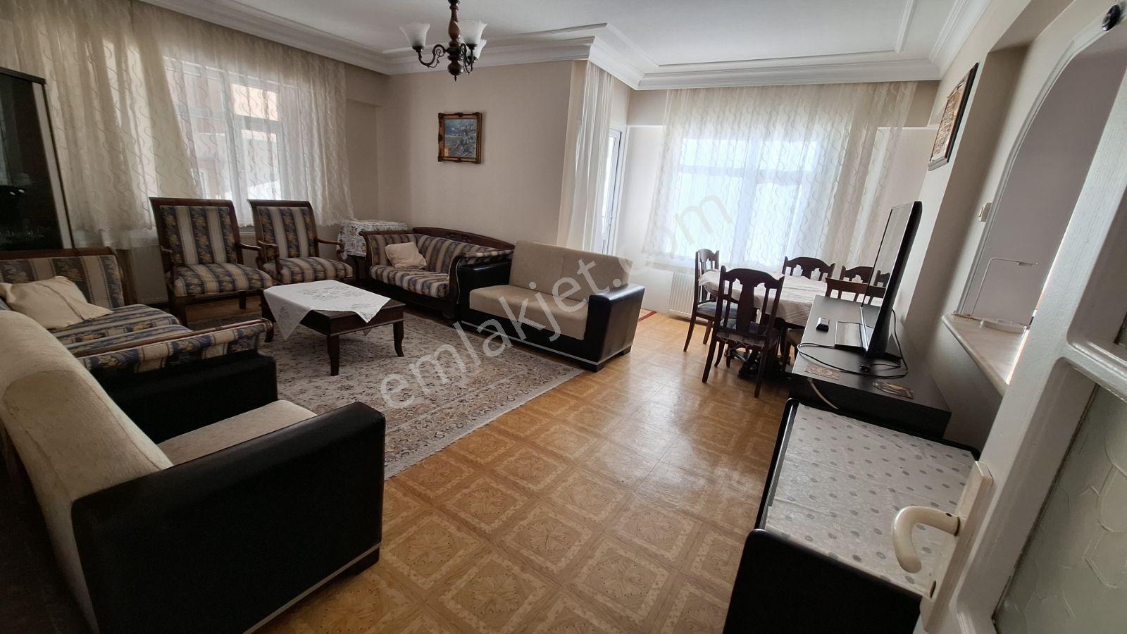Fındıklı'da Merkezi Lokasyonunda 3+1 Eşyalı Kiralık Daire