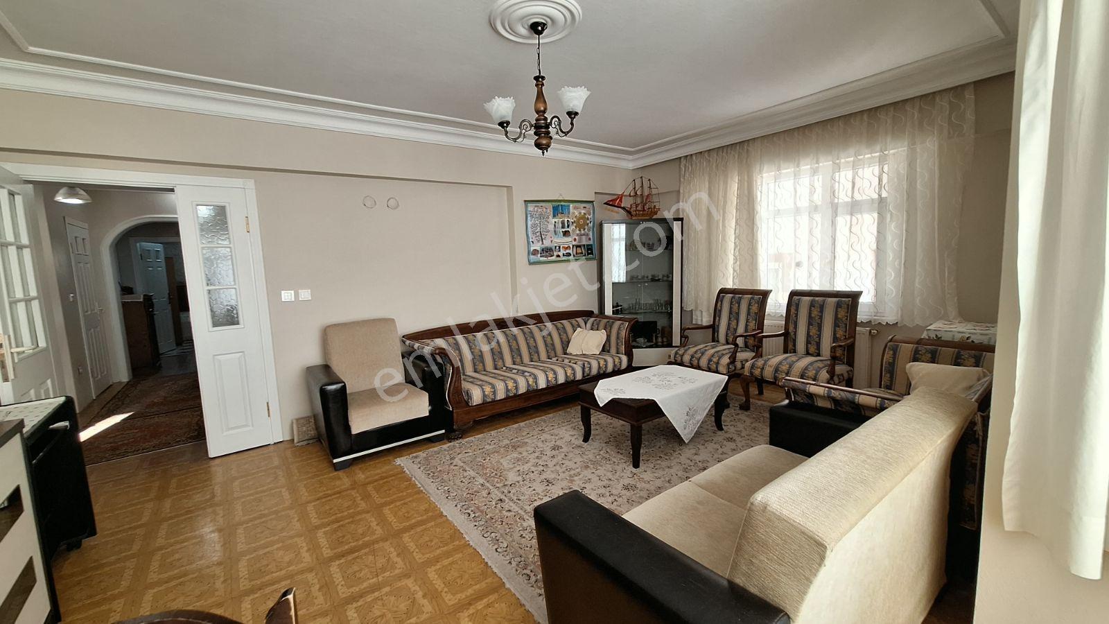 Fındıklı'da Merkezi Lokasyonunda 3+1 Eşyalı Kiralık Daire - Görsel 17