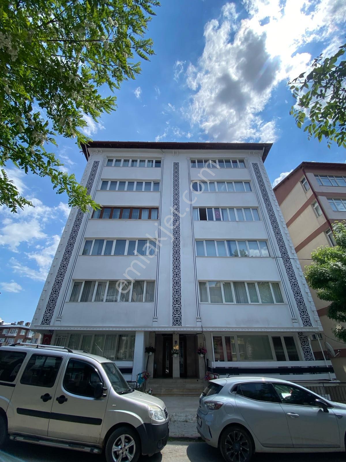 Mevlanada Merkezi Konum Kiralık 3+1 Daire