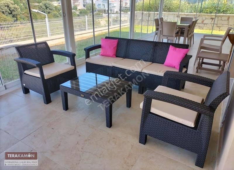 İzmir Çeşme Ayasaranda Denize Sıfır Ortak Havuzlu Sitede Kiralık - Görsel 7