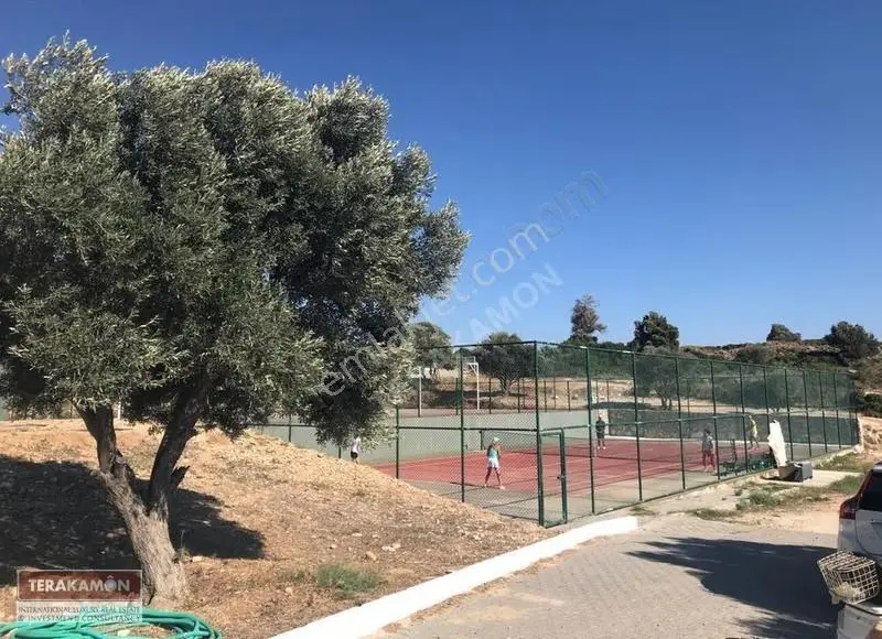 İzmir Çeşme Ayasaranda Denize Sıfır Ortak Havuzlu Sitede Kiralık - Görsel 2