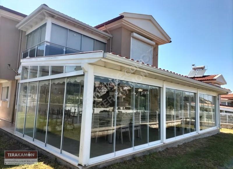 İzmir Çeşme Ayasaranda Denize Sıfır Ortak Havuzlu Sitede Kiralık - Görsel 15