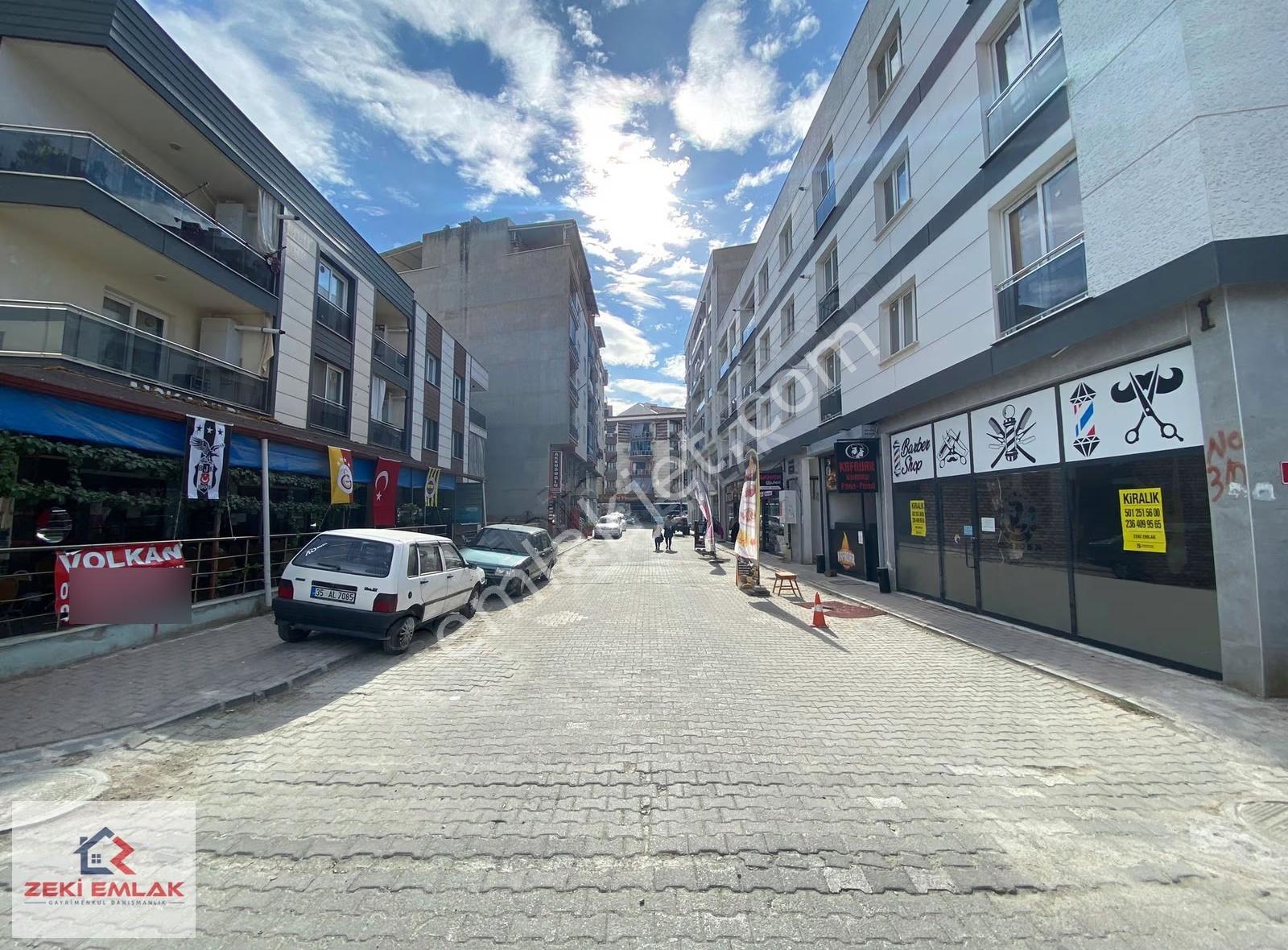Zeki Emlak'tan Muradiye'de Caddeye Yakın Kiralık Köşe Dükkan... - Görsel 3