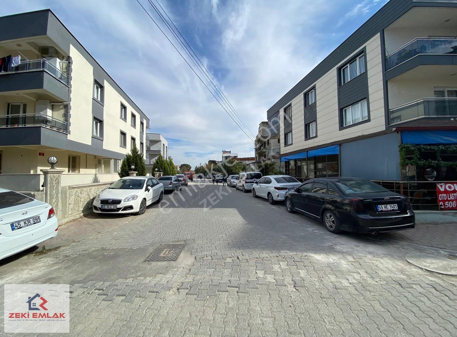 Zeki Emlak'tan Muradiye'de Caddeye Yakın Kiralık Köşe Dükkan... - Görsel 16