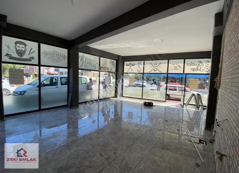 Zeki Emlak'tan Muradiye'de Caddeye Yakın Kiralık Köşe Dükkan... - Görsel 7