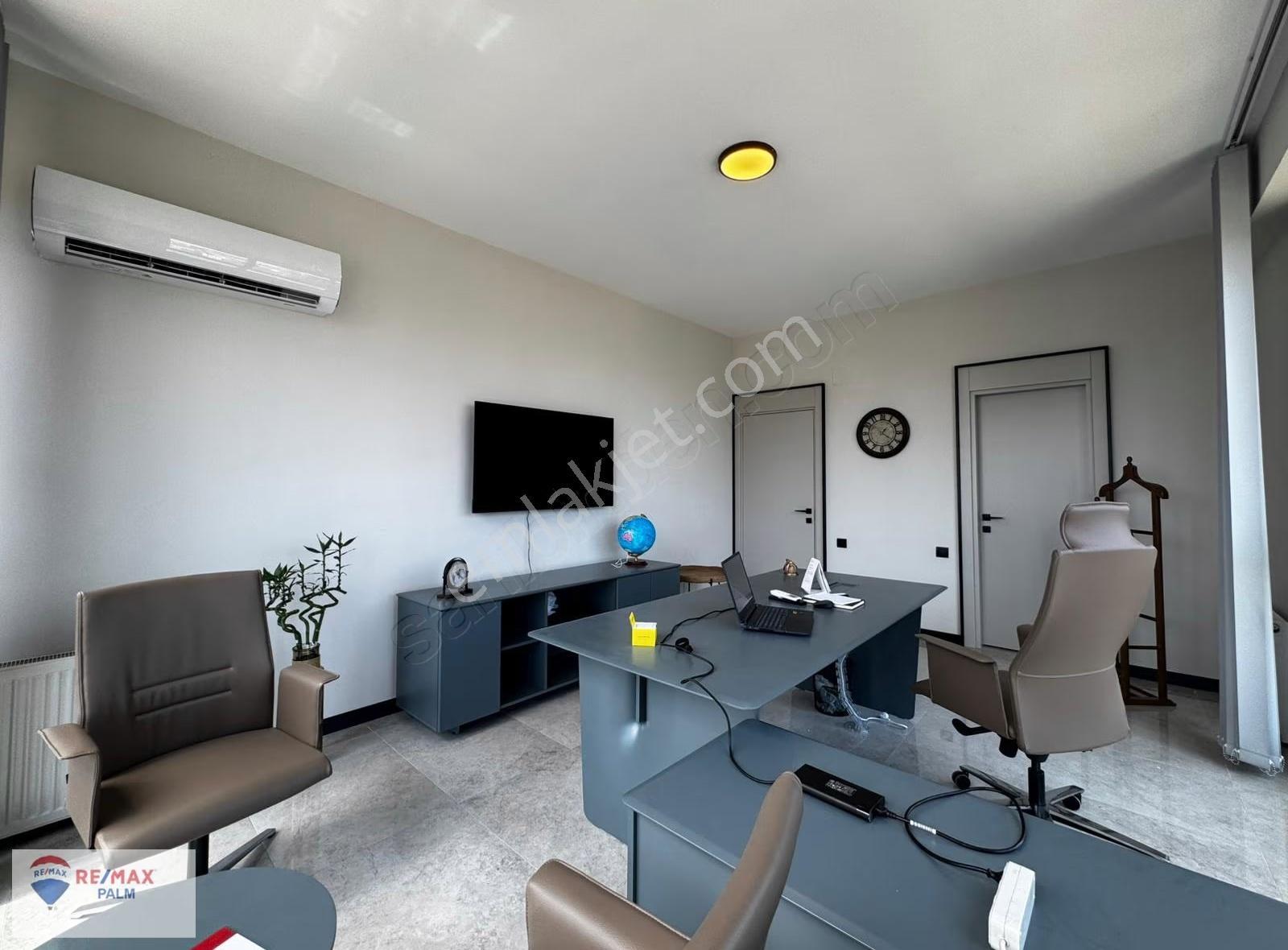 Remax Palm'den Fuatmorel De Prestijli İş Merkezinde Eşyalı Ofis - Görsel 18