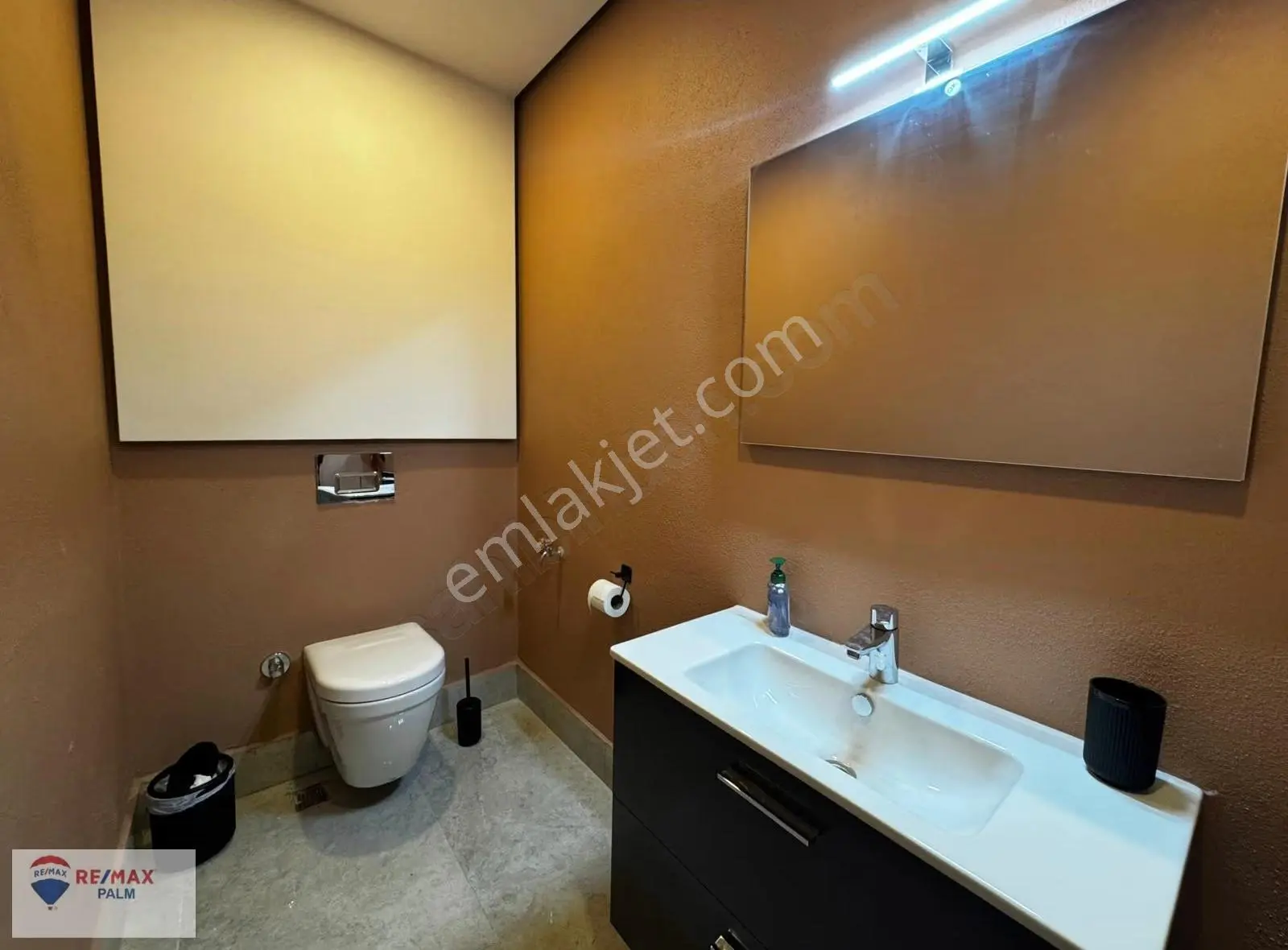 Remax Palm'den Fuatmorel De Prestijli İş Merkezinde Eşyalı Ofis - Görsel 2